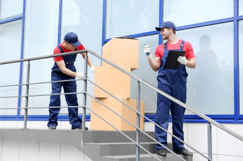 Commercial and residential moving service around Hammersmith